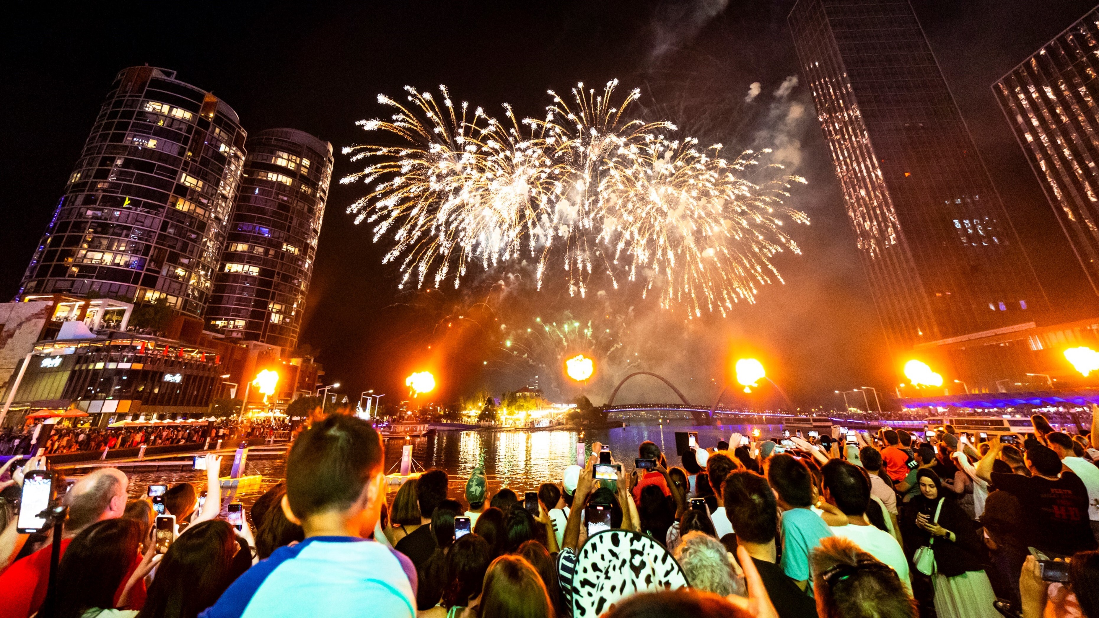 Fireworks at Elizabeth Quay