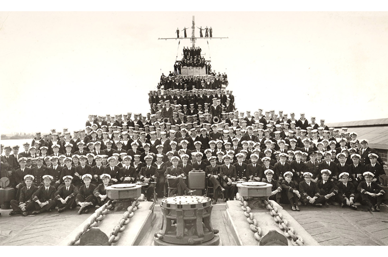 1941 photo of HMAS Perth navy sailors